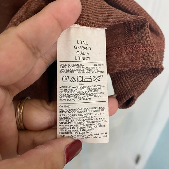 Old Navy Brown Cozecore Mock-Neck Cropped Top/Size Large Tall - Picture 4 of 4